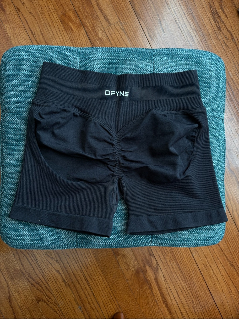 DFYNE Black Impact 4.5’ Small - Picture 2 of 4